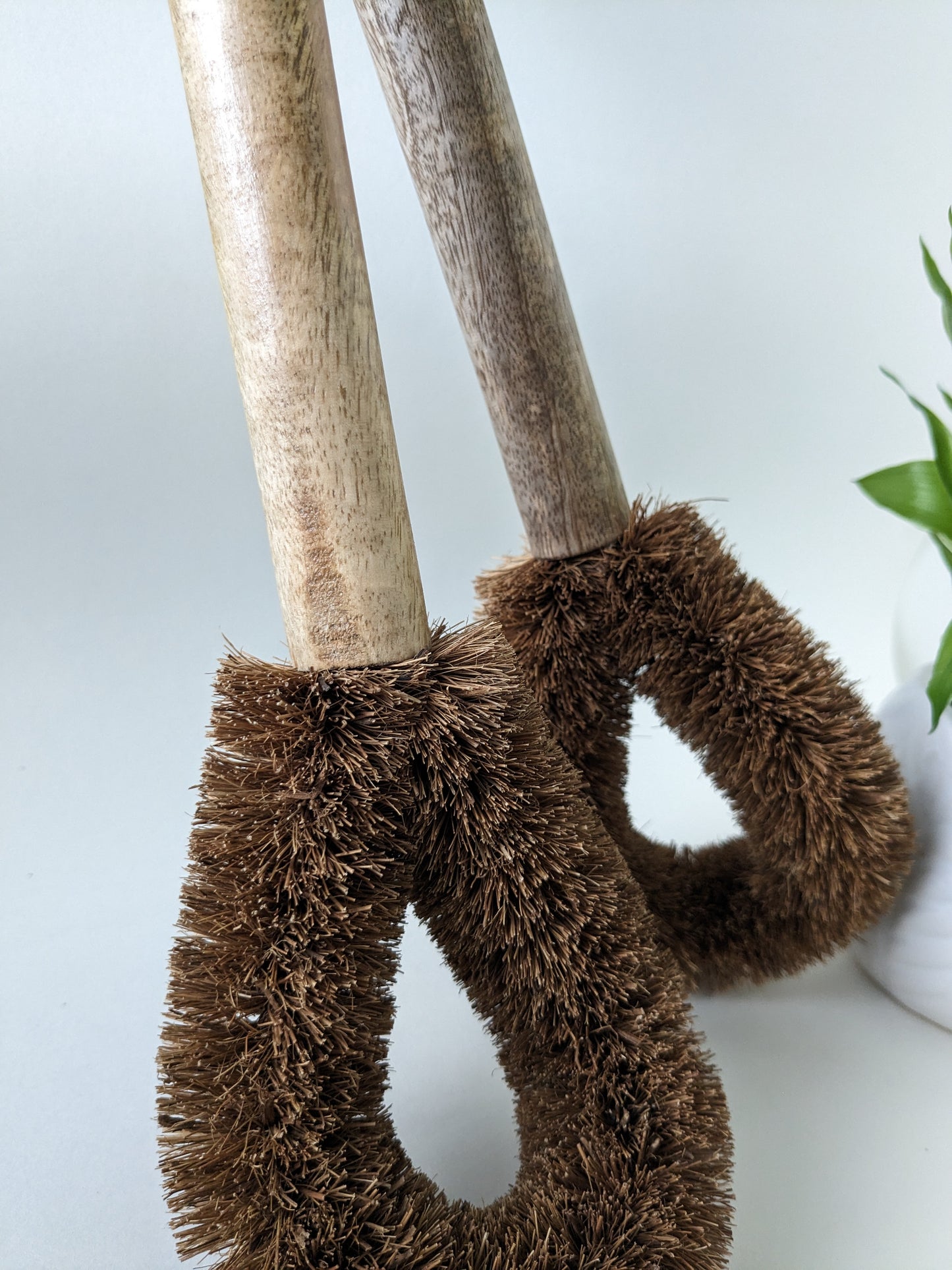 Coir and Mango Wood Toilet Brush(1 Brush)